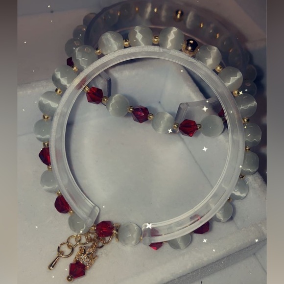 Unconditional - Picture 4 of 11